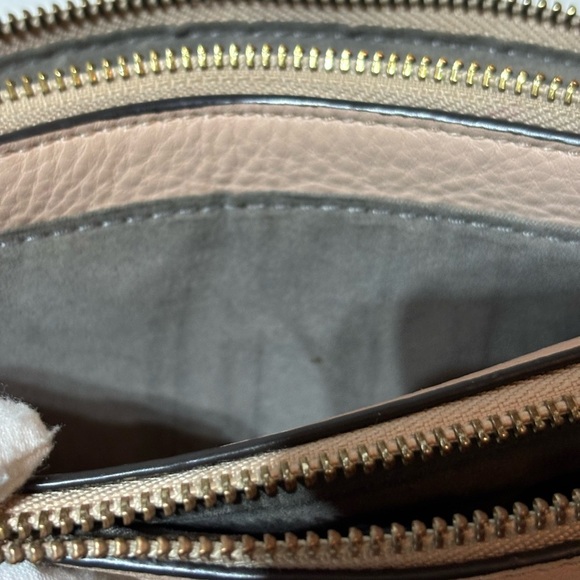 Vince Camuto Gally Leather Crossbody Handbag Purse Blush - Picture 9 of 10